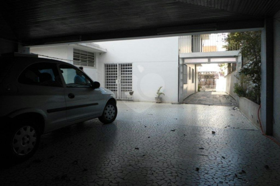 Casa à venda com 4 quartos, sendo 1 suíte, em Santana, São Paulo, SP