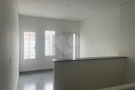 Casa à venda com 2 quartos, sendo 1 suíte, em Jardim Vergínia, Sorocaba, SP