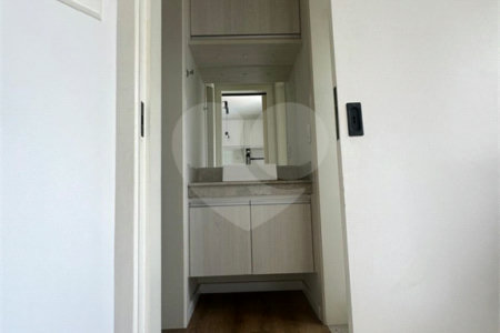 Apartamento à venda com 1 quarto em Vila Suzana, São Paulo, SP