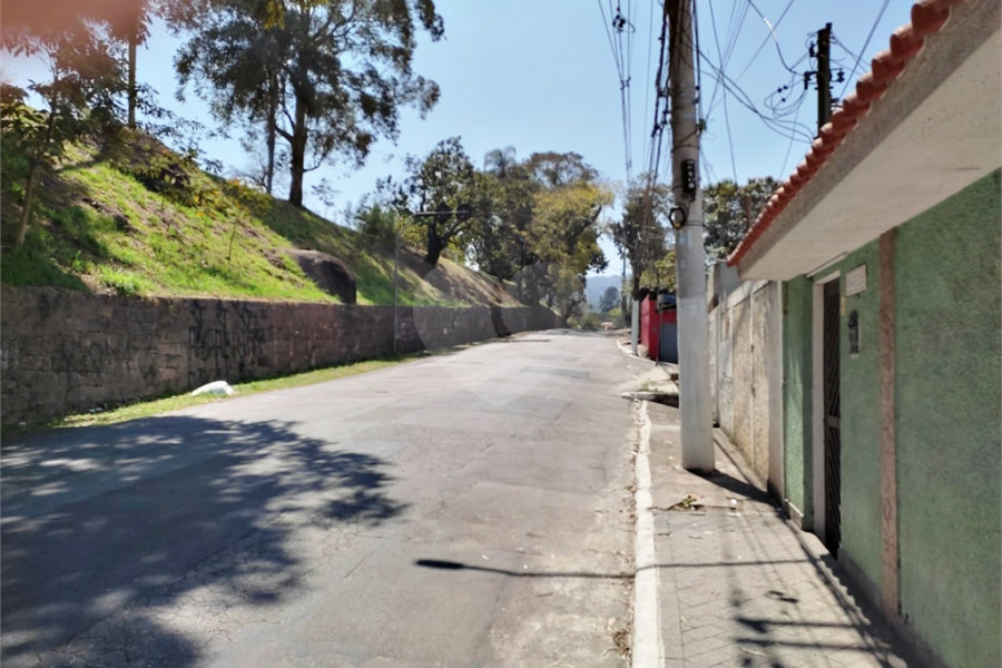Casa Térrea à venda com 3 quartos em Horto, São Paulo, SP