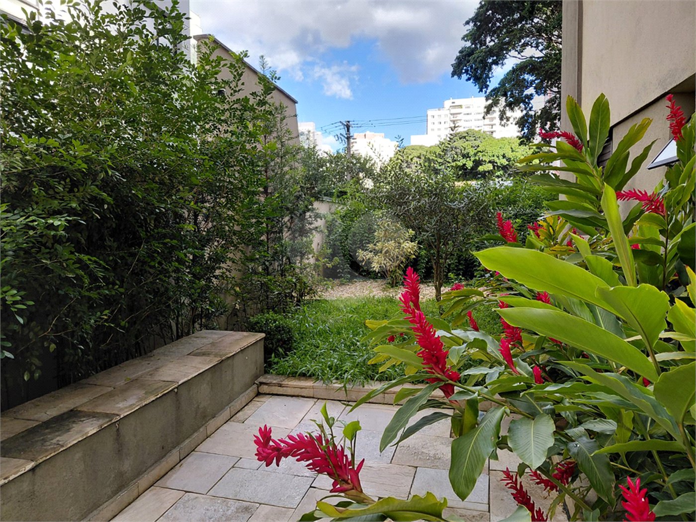 Apartamento à venda com 2 quartos, sendo 1 suíte,  em Perdizes, São Paulo, SP