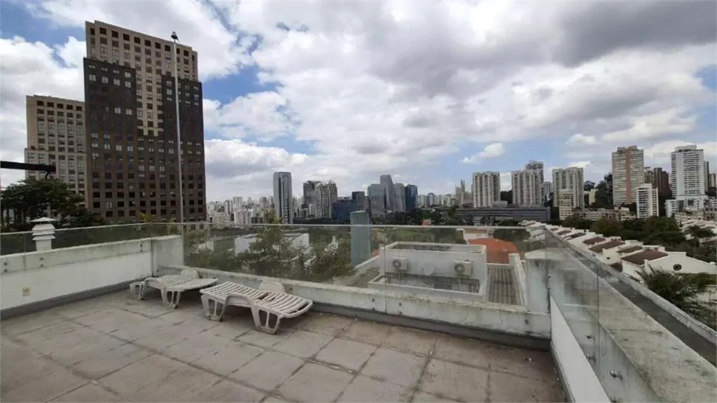 Casa à venda com 3 suítes no condomínio Metropolitan, São Paulo - SP