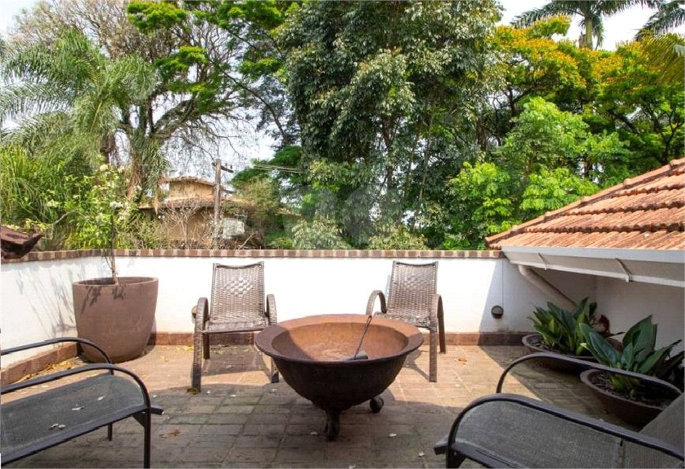 Casa à venda com 4 suítes no condomínio Outeiro, São Paulo - SP