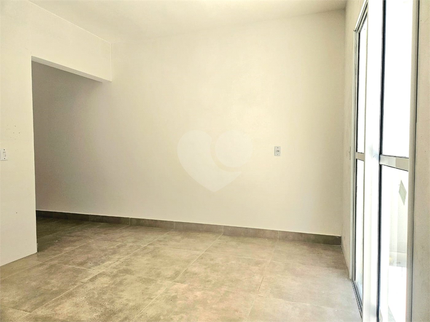 Casa à venda com 2 suítes em Jardim Pinheiros, São Paulo, SP