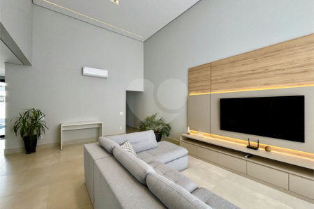 Indaiatuba - Sp - Condominio Maria Candida - R$ 2.250.000,00 - 3 suítes, sendo 1 master com closet e banheiro com duas cubas e dois chuveiros - Escritório - Piscina em Alvenaria aquecida e Hidro com Iluminação - Ar Condicionado instalado em todos os quartos, escritorio, sala e area gourmet