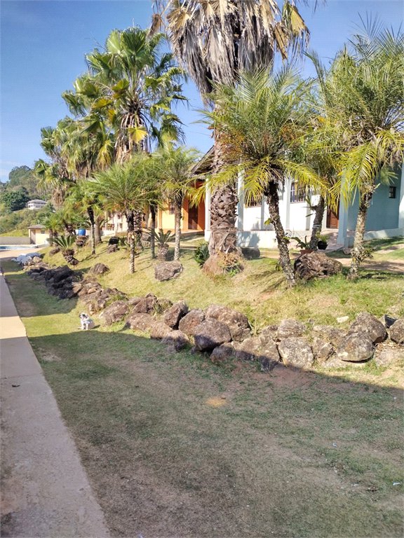 Casa à venda com 3 quartos, sendo 1 suíte,  no condomínio Conjunto Vila- Loteamento Vitória Régia, Atibaia - SP