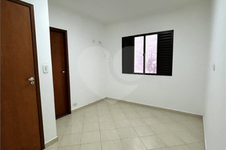 Casa para alugar com 2 quartos, sendo 1 suíte, no condomínio Terra Nostra III, São Paulo - SP