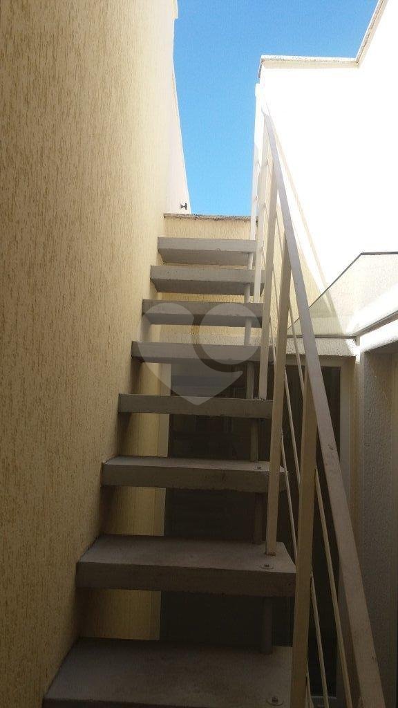 Sobrado à venda com 3 suítes em Vila Romero, São Paulo, SP