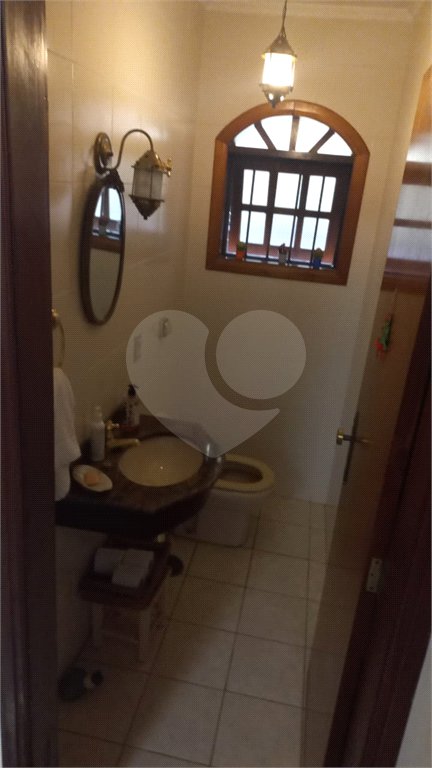 Casa à venda ou para alugar com 5 quartos, sendo 1 suíte,  em Vila Oliveira, Mogi das Cruzes, SP