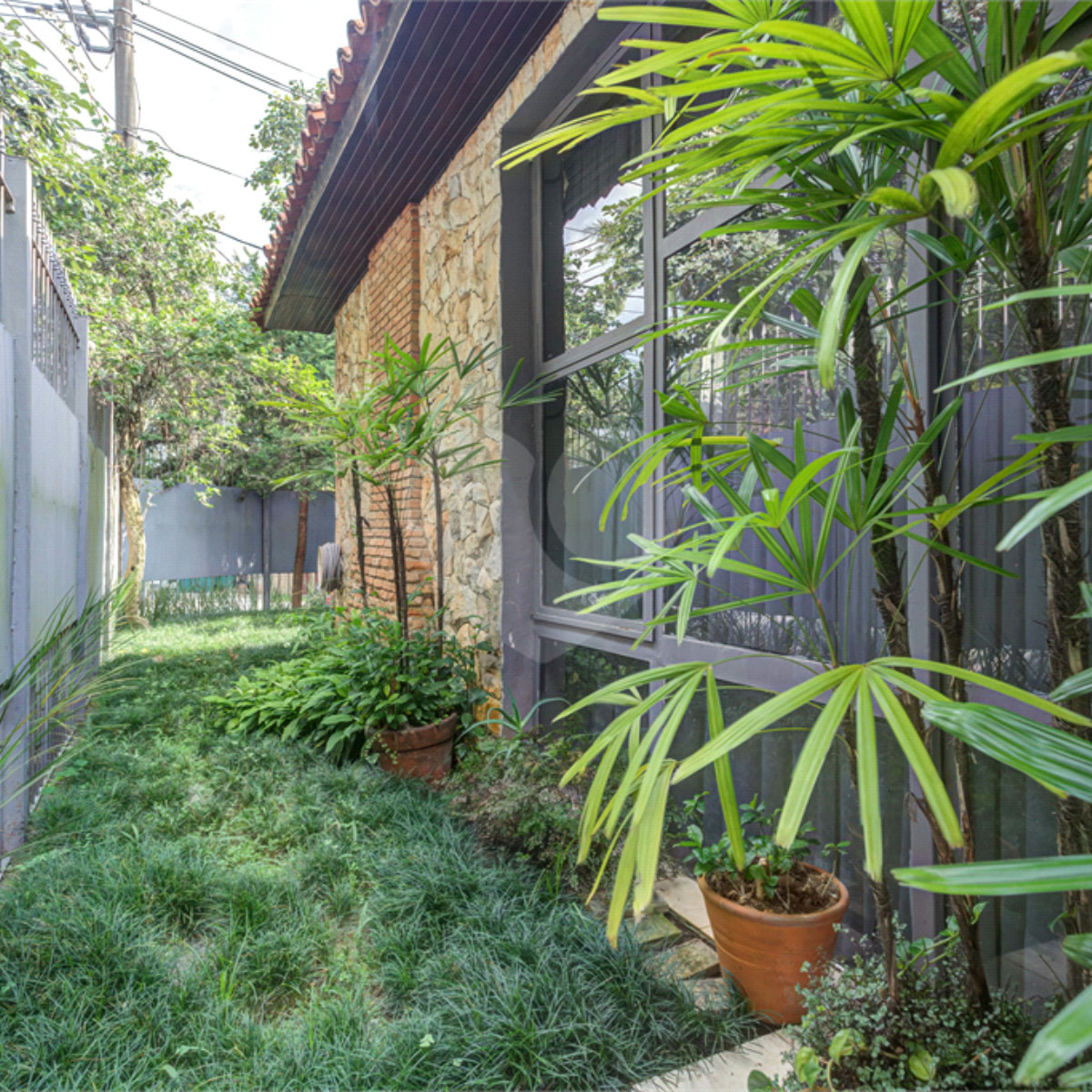 Casa à venda com 3 quartos, sendo 1 suíte, em Alto da Boa Vista, São Paulo, SP