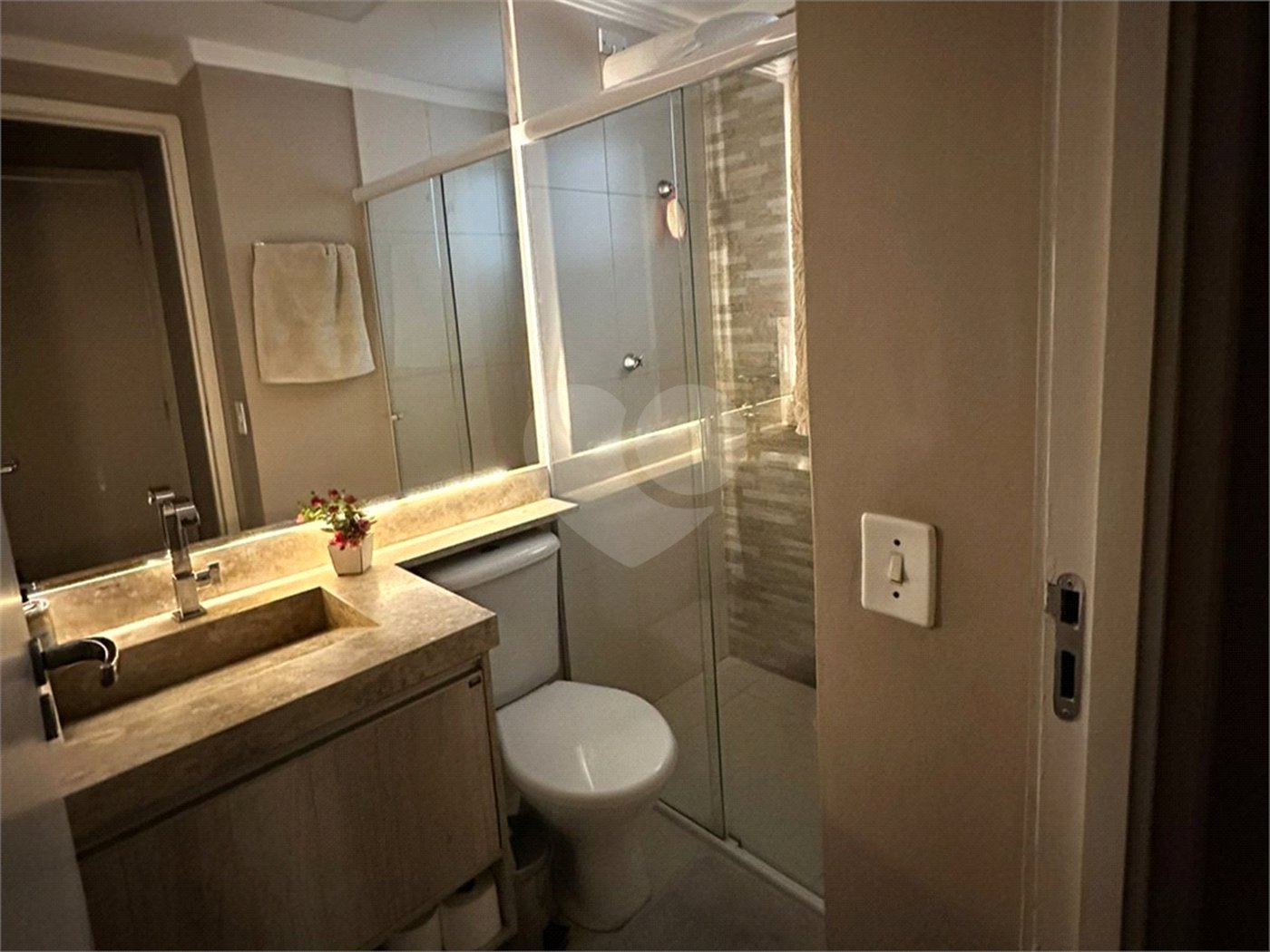 Apartamento à venda com 2 quartos, sendo 1 suíte,  em Jardim Piratininga, Sorocaba, SP