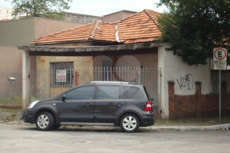 Casa Térrea à venda com 3 quartos em Vila Cordeiro, São Paulo, SP