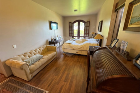 Casa à venda com 7 quartos, sendo 3 suítes,  em Jardim Colombo, Itapetininga, SP