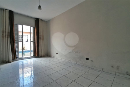 Casa Térrea à venda com 3 quartos em Vila Gustavo, São Paulo, SP