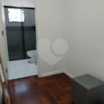 Casa com 324m², 4 dormitórios, sendo 1 suíte, 4 vagas, à venda no Jardim Las Vegas em Santo André.