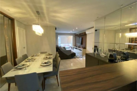 Apartamento à venda com 3 quartos, sendo 1 suíte,  em Vila Regente Feijó, São Paulo, SP