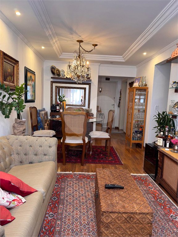 Apartamento à venda com 3 quartos, sendo 1 suíte, em Indianópolis, São Paulo, SP