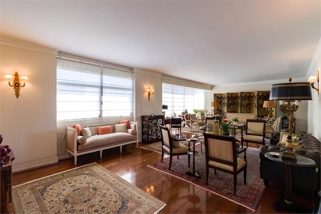 Apartamento à venda com 4 quartos, sendo 2 suítes, em Real Parque, São Paulo, SP