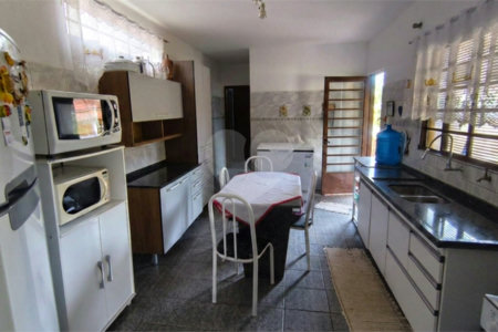 Chácara à venda com 4 quartos, sendo 1 suíte,  em Vale San Fernando, Itapetininga, SP