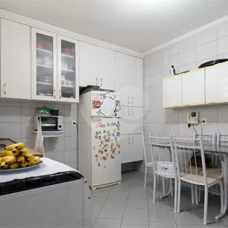 Sobrado à venda com 4 quartos, sendo 2 suítes,  em Vila Pompéia, São Paulo, SP