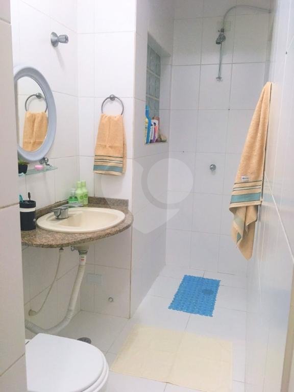 Sobrado à venda com 4 quartos, sendo 1 suíte, em Jardim Sarah, São Paulo, SP