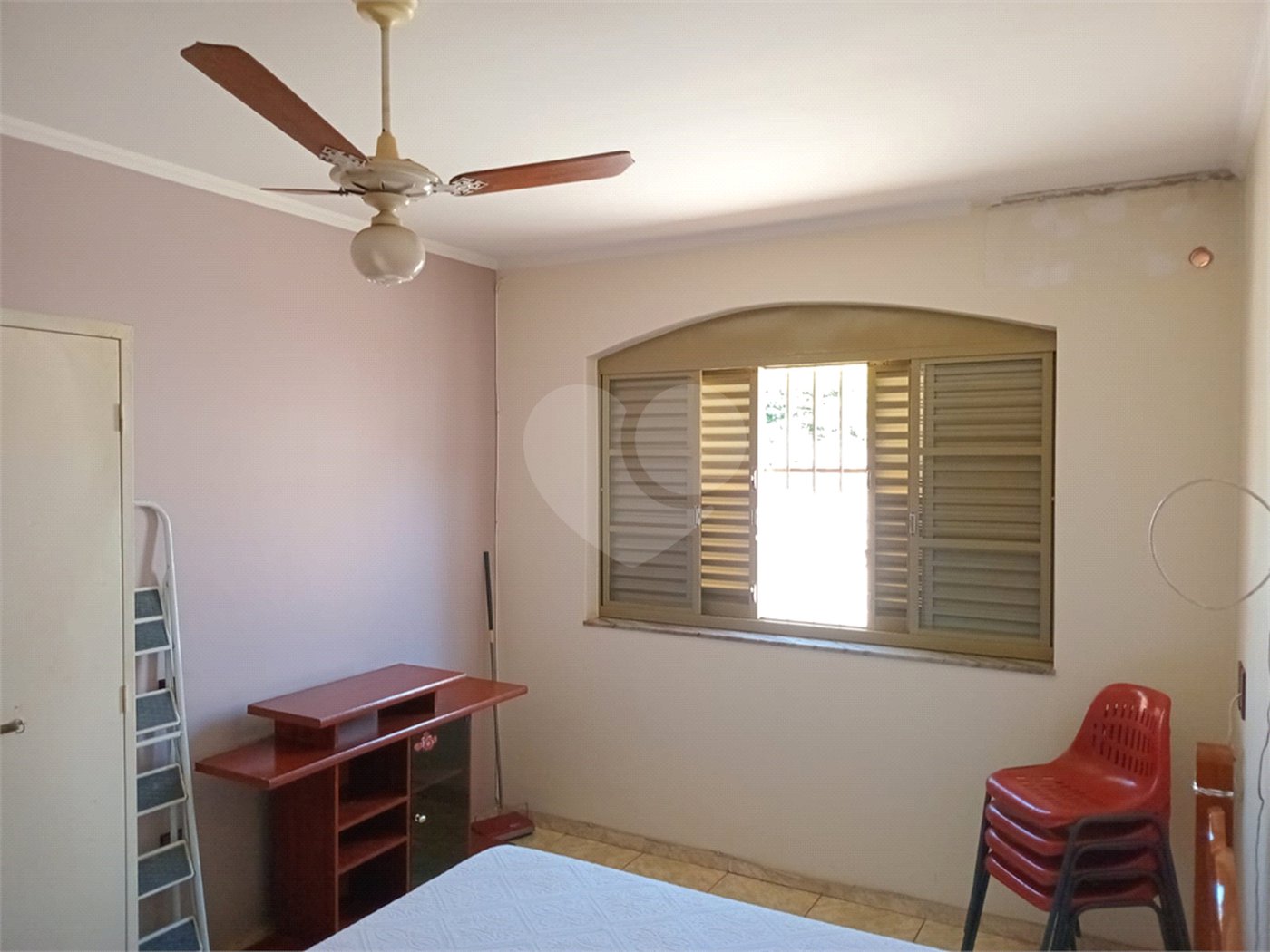 Casa à venda com 3 quartos, sendo 1 suíte, em Vila José Bonifácio, Araraquara, SP