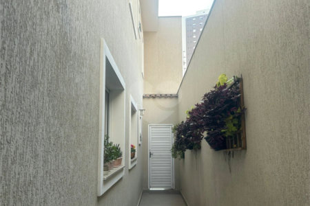 Casa à venda com 3 quartos, sendo 1 suíte,  em Vila Nair, São Paulo, SP