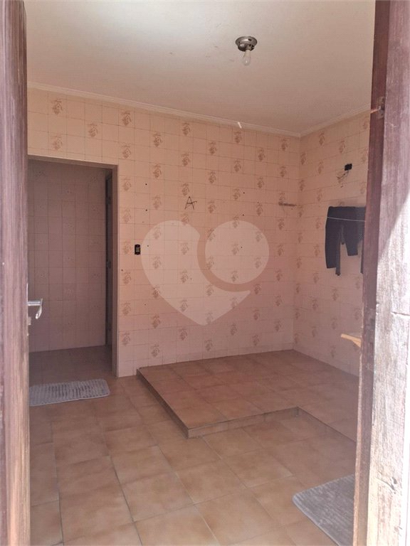 Sobrado à venda com 4 quartos, sendo 2 suítes,  em Campestre, Santo André, SP