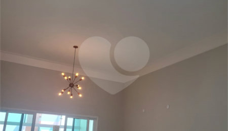 Casa à venda com 3 suítes no condomínio Residencial Maria Dulce, Indaiatuba - SP