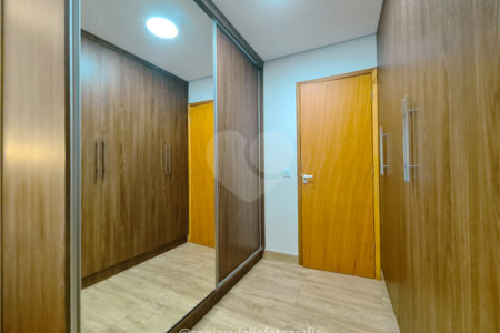 Sobrado à venda com 3 quartos, sendo 1 suíte, em Santa Teresinha, São Paulo, SP