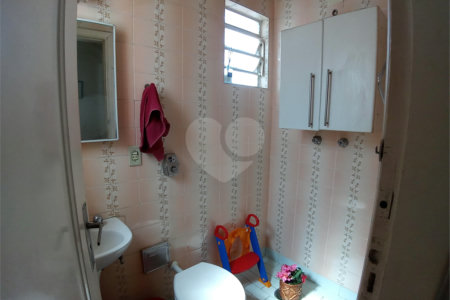 Casa à venda com 4 quartos, sendo 2 suítes, em Jardim São Paulo(zona Norte), São Paulo, SP