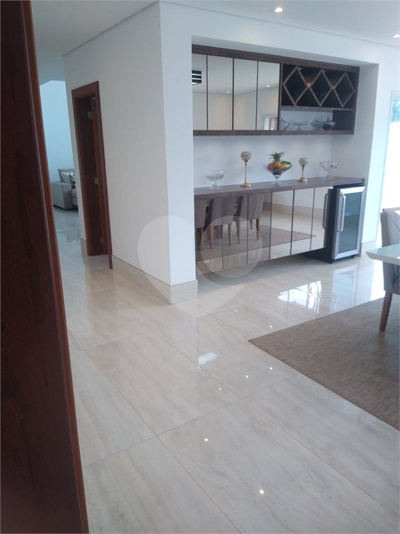 Casa à venda com 4 quartos, sendo 2 suítes,  no condomínio Damha Iii, São Carlos - SP