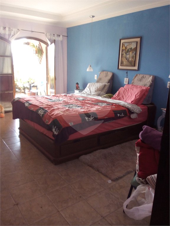 Casa à venda com 2 suítes em Jardim Camila, Mogi das Cruzes, SP