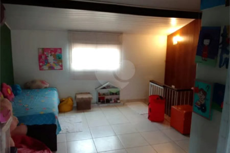 Sobrado à venda com 3 quartos, sendo 1 suíte, em Jaguaré, São Paulo, SP