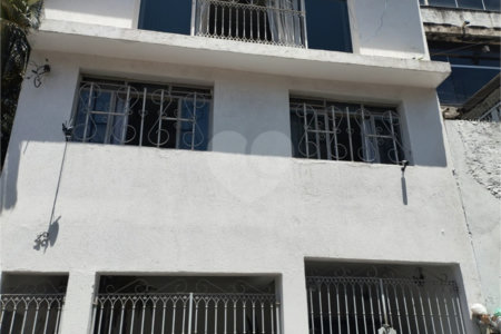Sobrado à venda com 4 quartos, sendo 2 suítes, em Santa Teresinha, São Paulo, SP