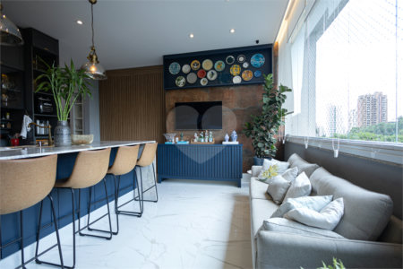 Apartamento à venda com 5 quartos, sendo 4 suítes,  em Parque Reboucas, São Paulo, SP