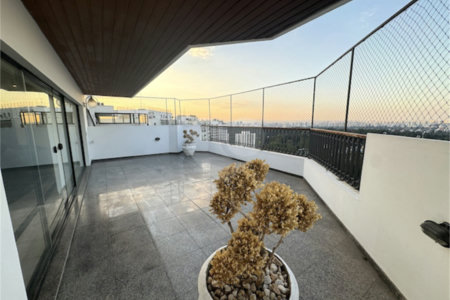 Cobertura à venda ou para alugar com 5 quartos, sendo 4 suítes, em Santo Amaro, São Paulo, SP