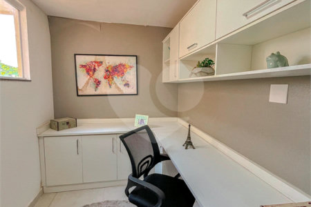Casa à venda com 4 quartos, sendo 1 suíte, no condomínio Imperial Santa Cruz, Rio de Janeiro - RJ