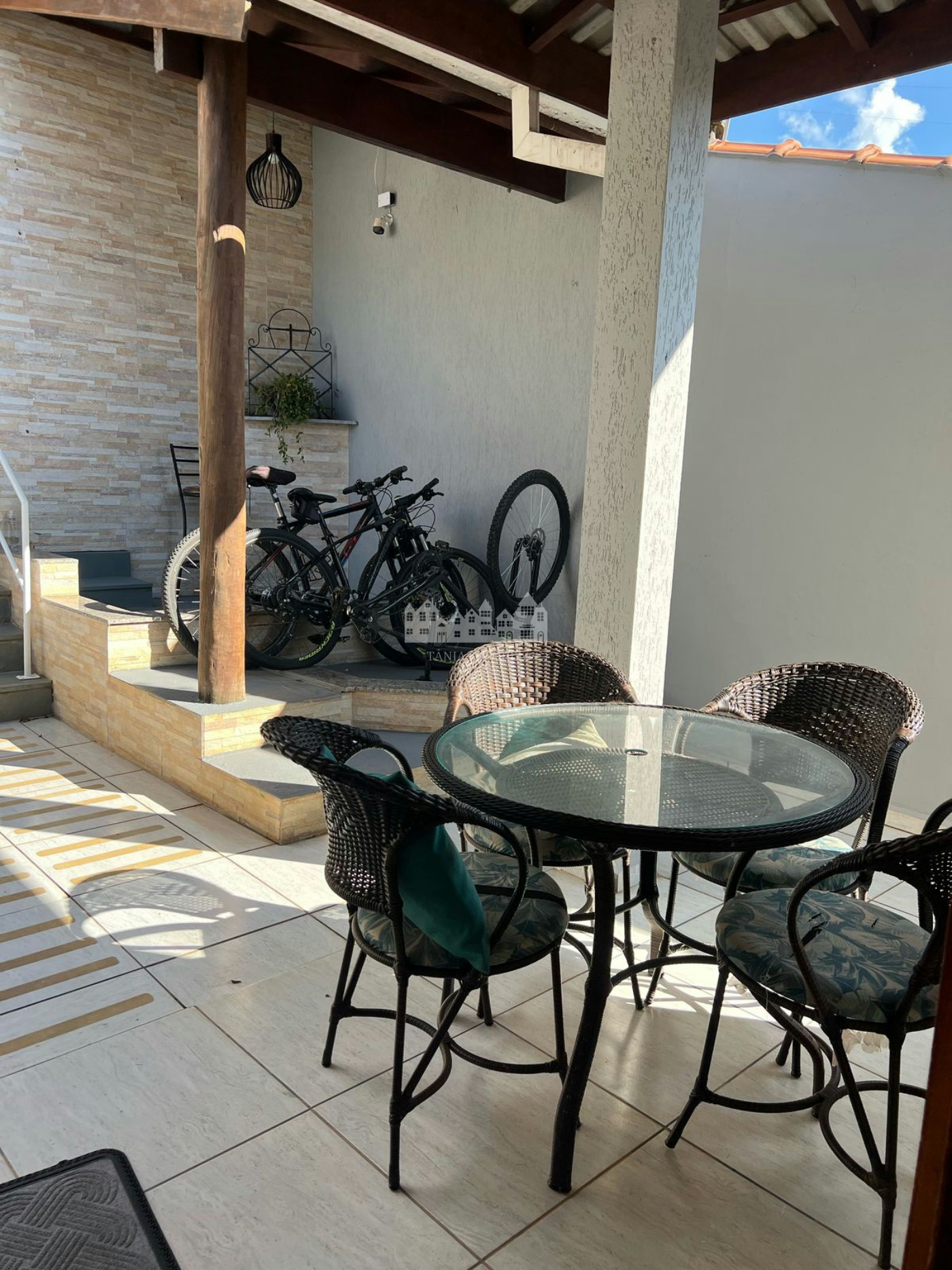 Casa à venda com 3 quartos, sendo 1 suíte, em Retiro das Fontes, Atibaia, SP