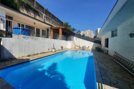 Casa com 4 quartos e 3 suítes com ótimo lazer no Jardim Marajoara