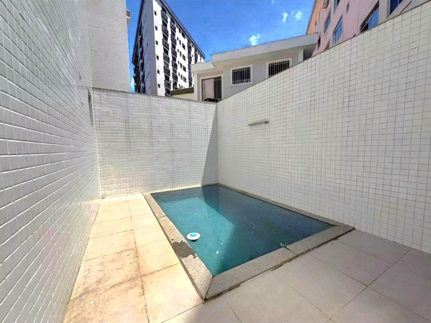 Casa com 3 dormitórios à venda, 202 m² por R$ 1.199.000 - Aparecida - Santos/SP