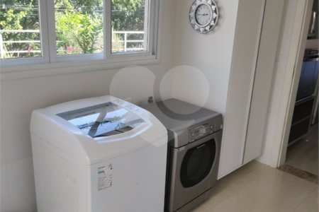 Casa à venda com 3 suítes no condomínio Estância Marambaia, Vinhedo - SP