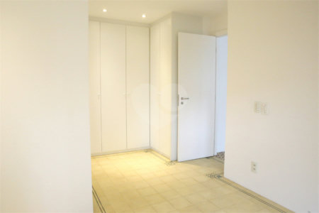 Apartamento á venda - Campo Belo