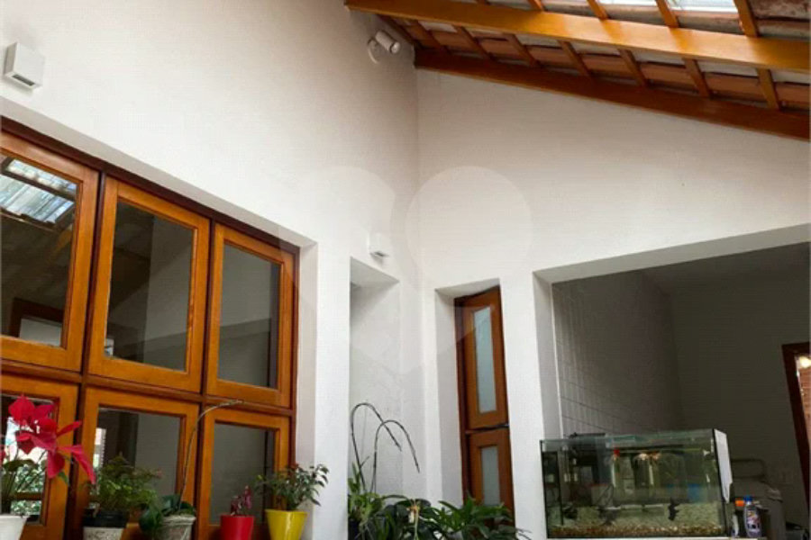 Sobrado à venda com 4 quartos, sendo 1 suíte, em Tremembé, São Paulo, SP