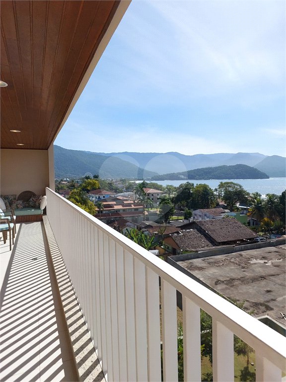 Apartamento à venda com 3 suítes em Itaguá, Ubatuba, SP