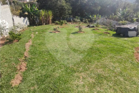 Chácara à venda com 4 quartos, sendo 1 suíte,  no Centro, Biritiba-mirim, SP