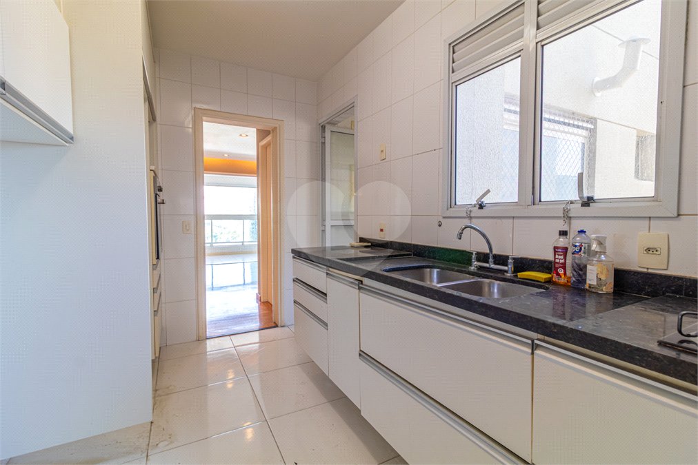Apartamento à venda com 3 suítes em Brooklin, São Paulo, SP