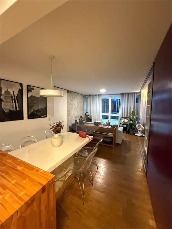 Apartamento à venda com 3 quartos, sendo 2 suítes,  em Vila Andrade, São Paulo, SP