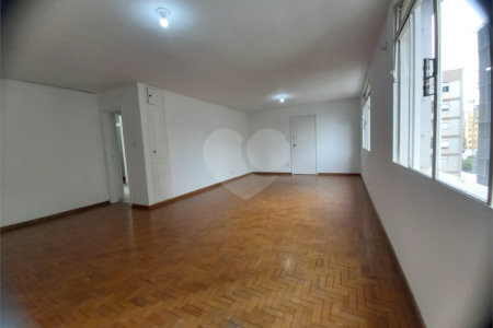 Apartamento à venda com 3 quartos, sendo 1 suíte, em Pinheiros, São Paulo, SP