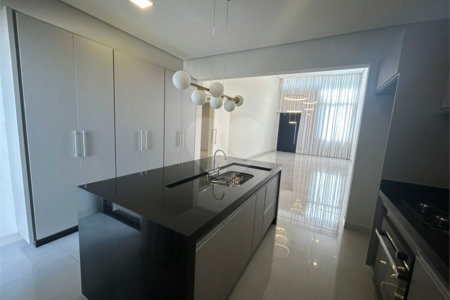 Casa à venda com 3 quartos, sendo 1 suíte,  no condomínio Le France, Sorocaba - SP